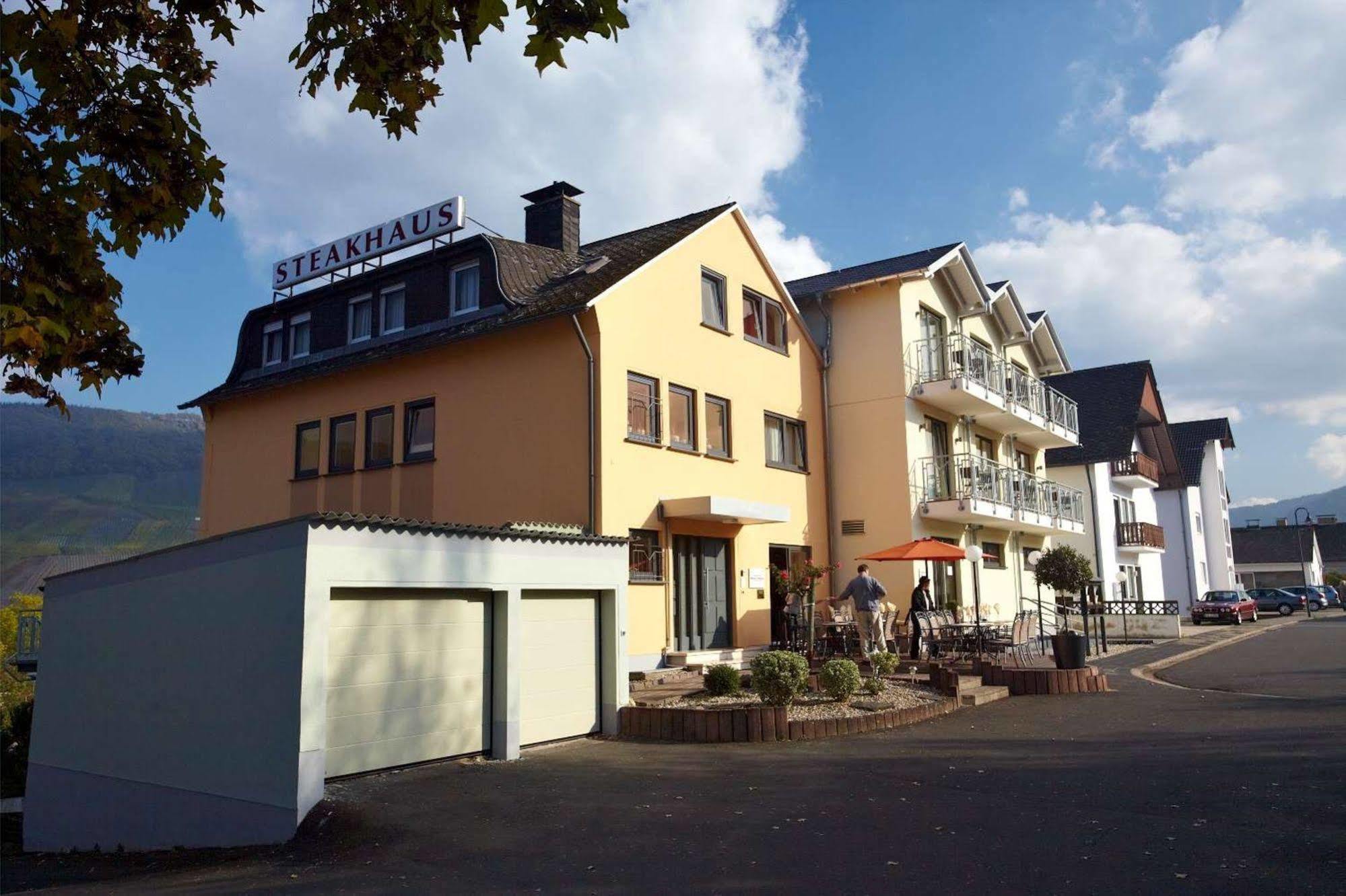 Christiana'S Wein & Art Hotel Бернкастель-Кюс Экстерьер фото