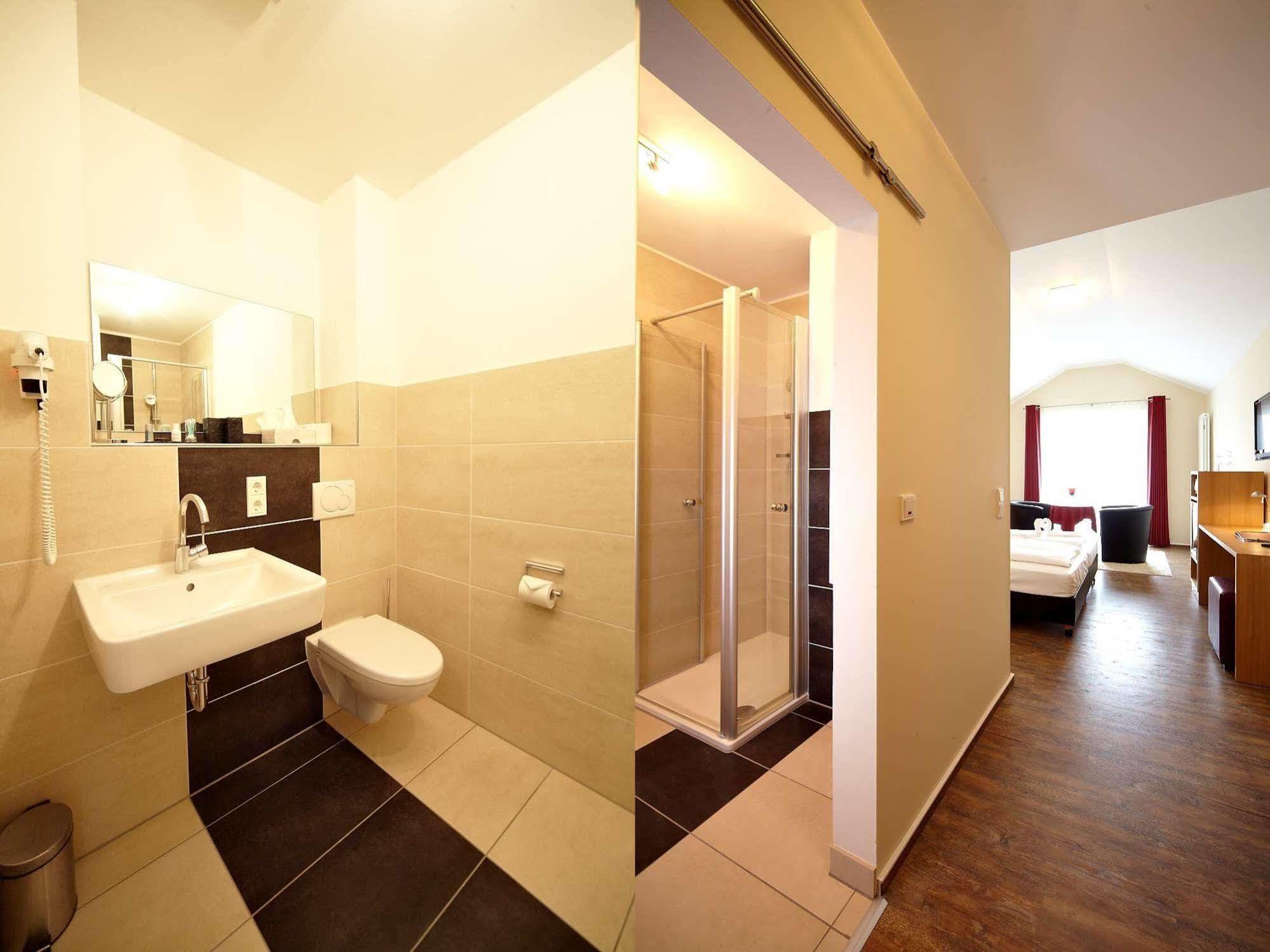Christiana'S Wein & Art Hotel Бернкастель-Кюс Экстерьер фото